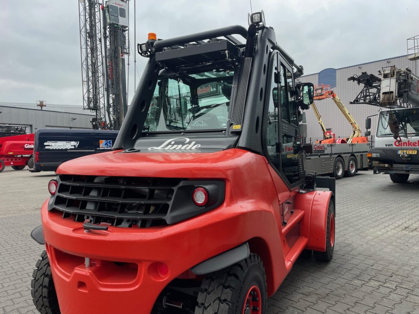 67899DC2 49EA 4895 B88F AF28F0C2E568